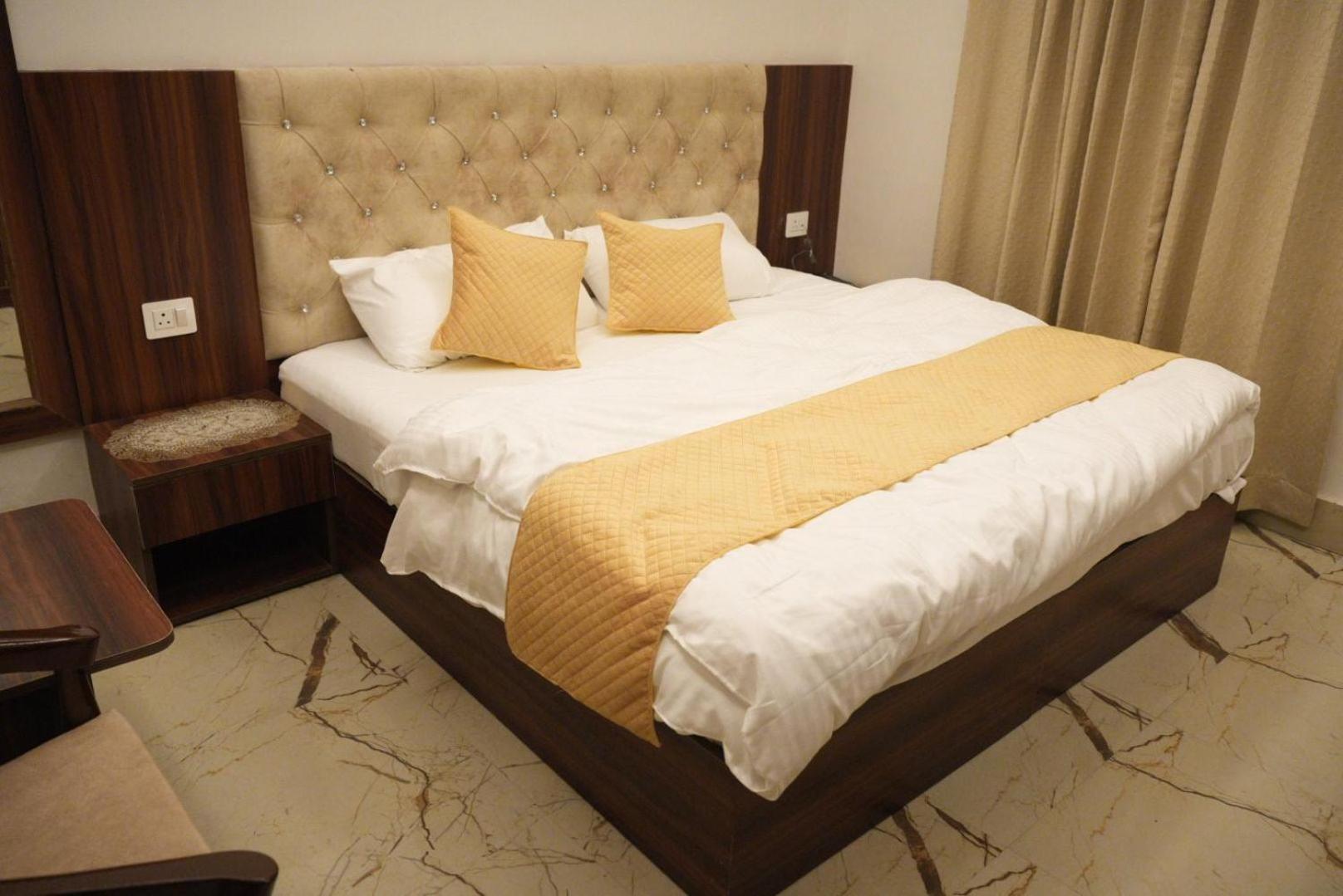 Hotel Harry Rishikesh Ngoại thất bức ảnh